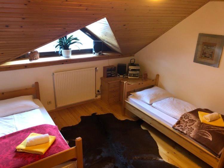 Apartma Cvrsta Trojka Jesenice Luaran gambar